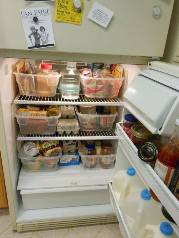 nevera y contenedores plastico.jpg